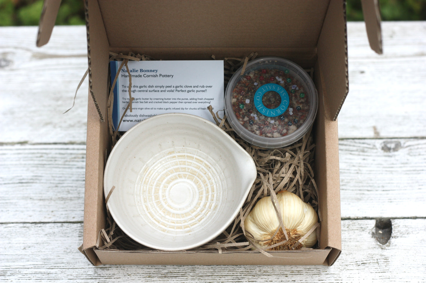 White Garlic Dish Set with Salt & Peppery Cornish Sea Salt and Smoked Garlic Bulb